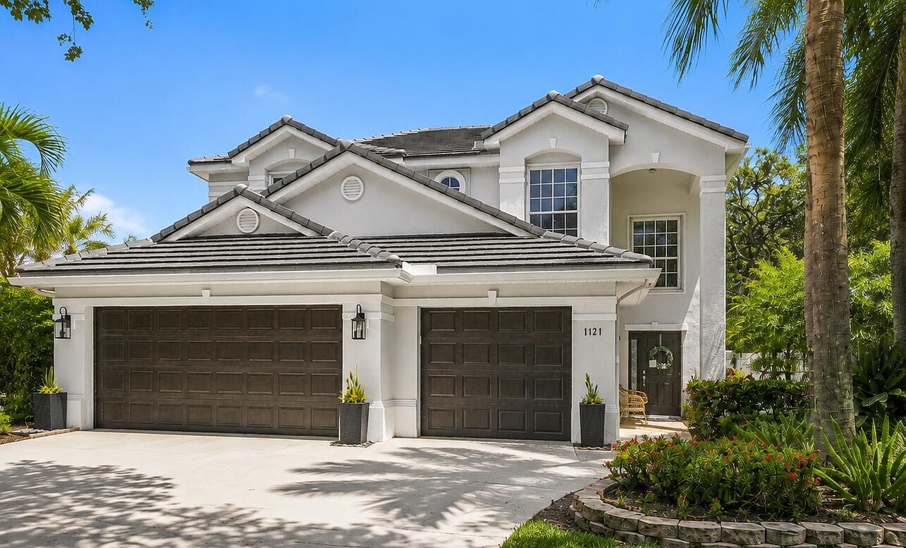 Front exterior of 1121 Delray Lakes Drive